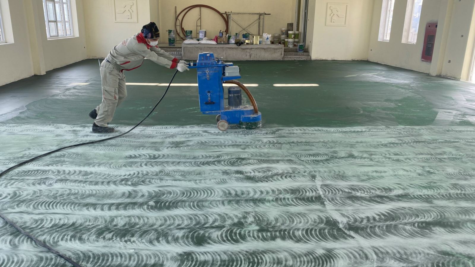 thi công sơn sàn bê tông epoxy
